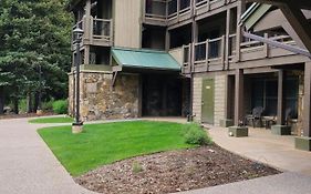 Bluegreen'S Streamside At Vail